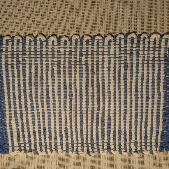 Handmade Rug 33.5" x 20" - Picture 6 of 9